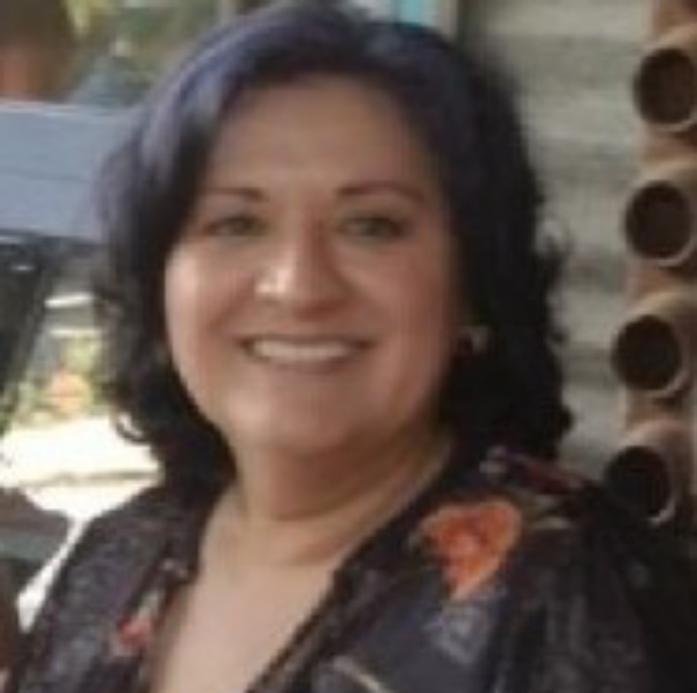Meet your Posher, Leticia
